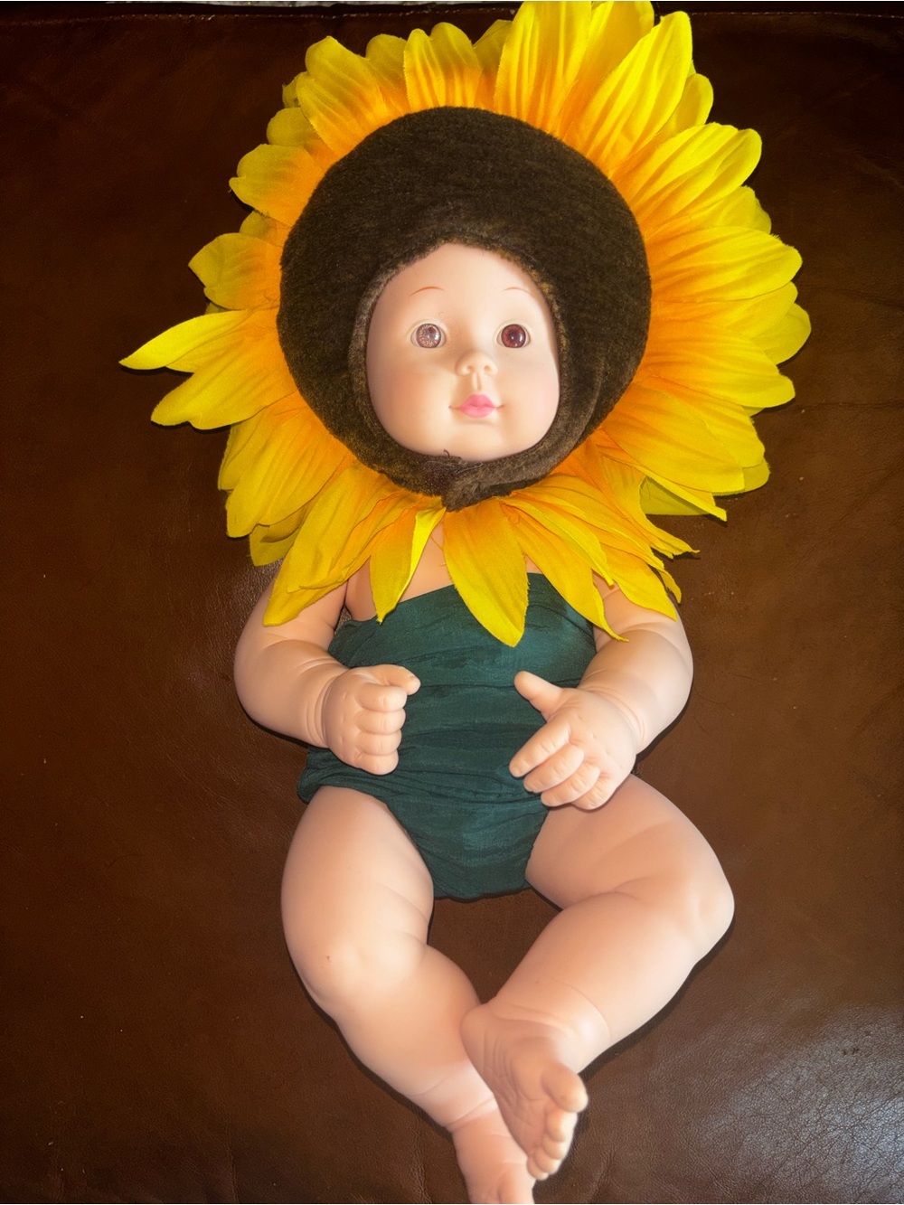 1995 Vintage ANNE GEDDES Sunflower Baby Doll 15”